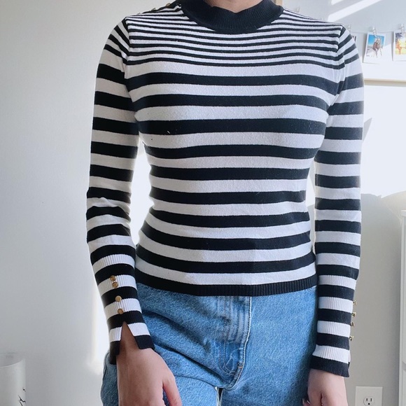 White and black  striped sweater/ long sleeve top from ZARA. - Picture 3 of 3
